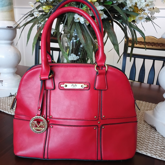 Red Designer Handbag - Picture 2 of 15